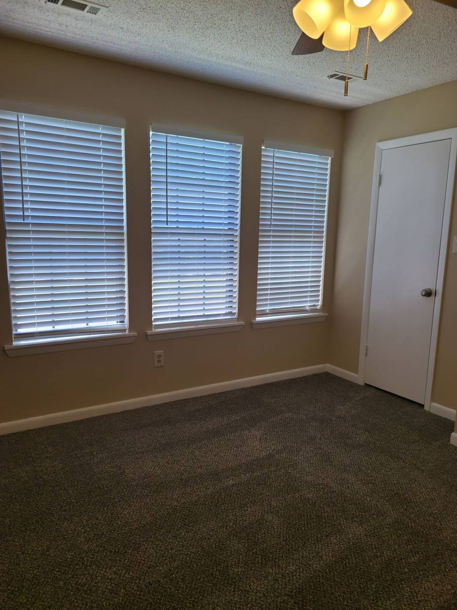 Townhouse for rent at 1218 Brookline Ave SW, Decatur, AL 35603