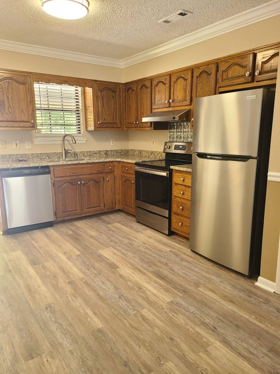 Townhouse for rent at 1218 Brookline Ave SW, Decatur, AL 35603