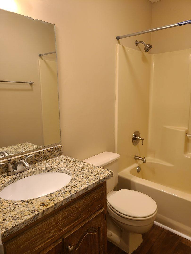 Townhouse for rent at 1218 Brookline Ave SW, Decatur, AL 35603