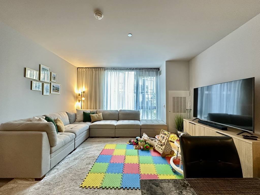 Apartment for rent at 2155 Elston #D405, Chicago, IL 60614