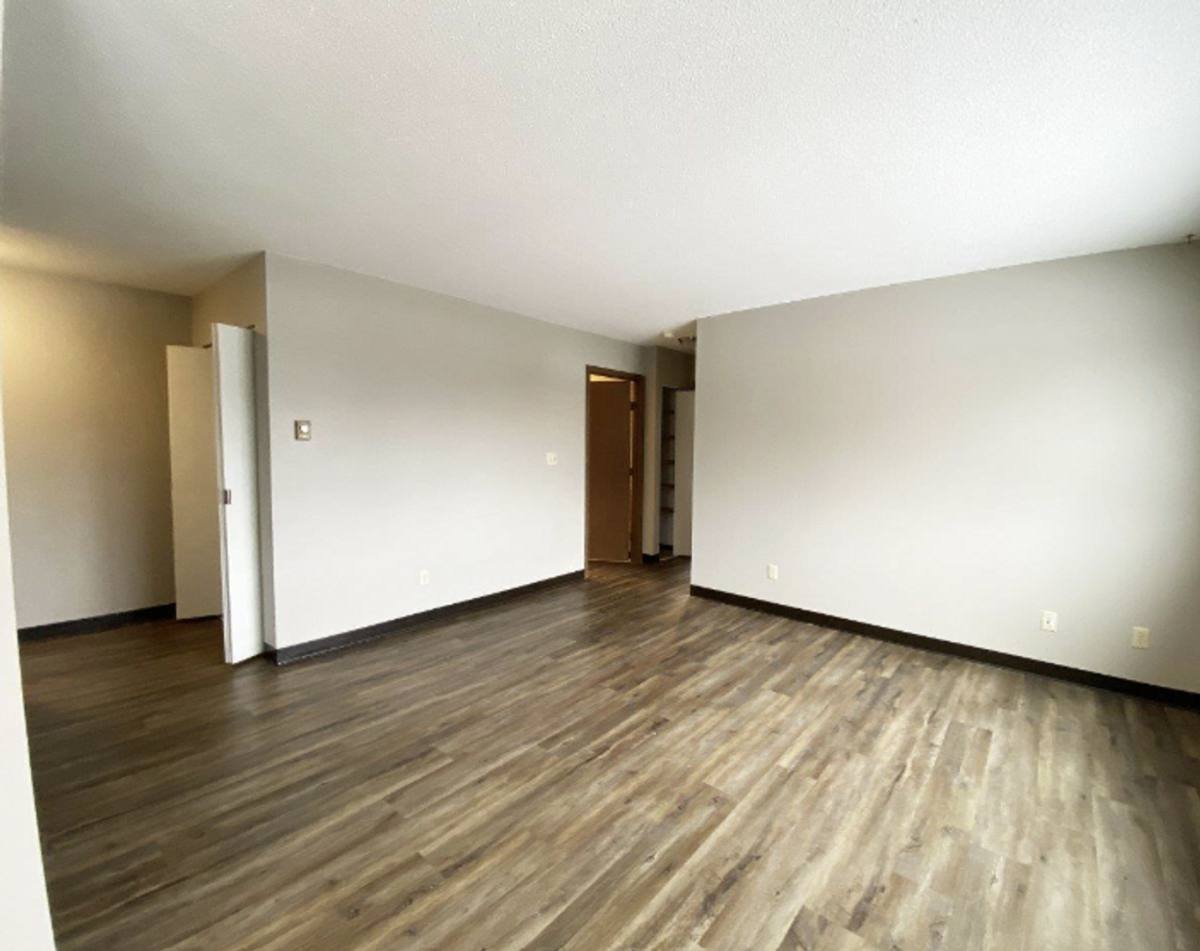 Apartment for rent at 1820 N Wisconsin St, Mitchell, SD 57301