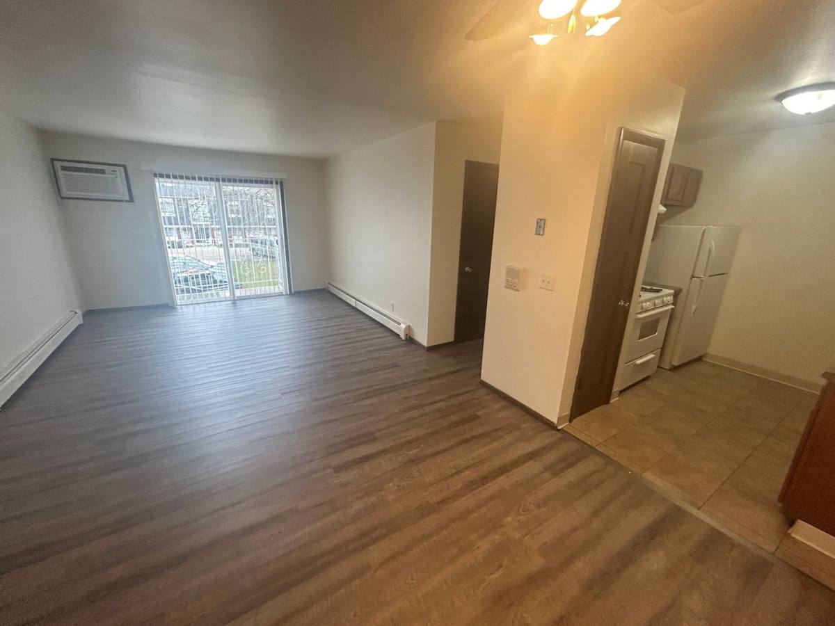 Apartment for rent at 1929-2013 Colony Court, Beloit, WI 53511