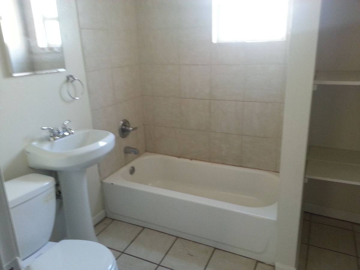 Apartment for rent at 1313 Flood St, New Orleans, LA 70117