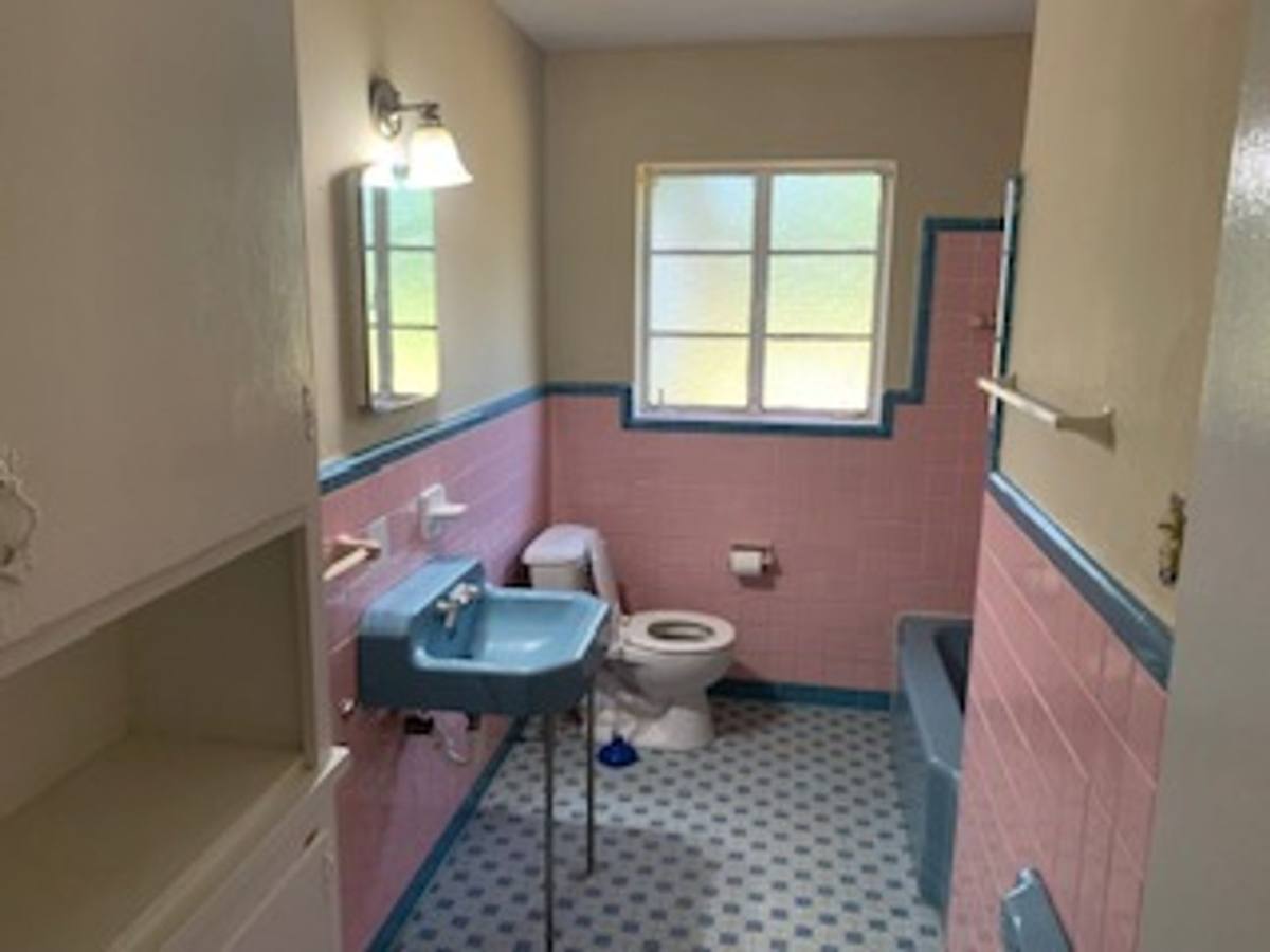 House for rent at 418 Durande Dr, Mobile, AL 36606