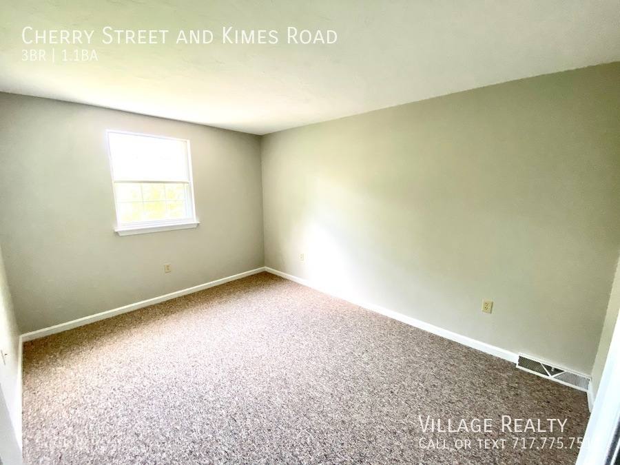 Townhouse for rent at 225 Cherry St, York, PA 17402