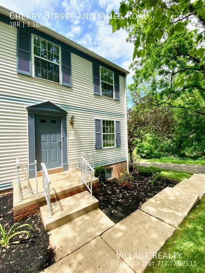 Townhouse for rent at 225 Cherry St, York, PA 17402
