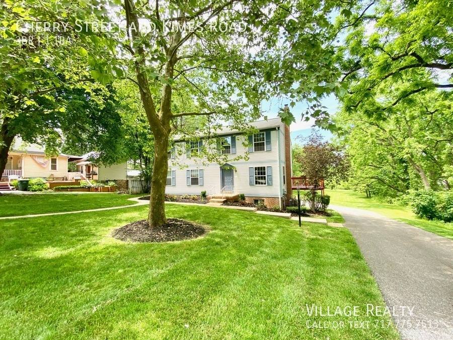 Townhouse for rent at 225 Cherry St, York, PA 17402