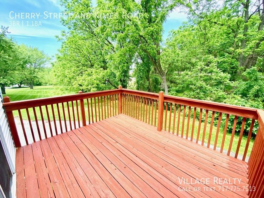 Townhouse for rent at 225 Cherry St, York, PA 17402