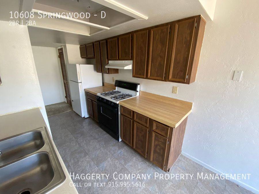 Townhouse for rent at 10608 Springwood #D, El Paso, TX 79935