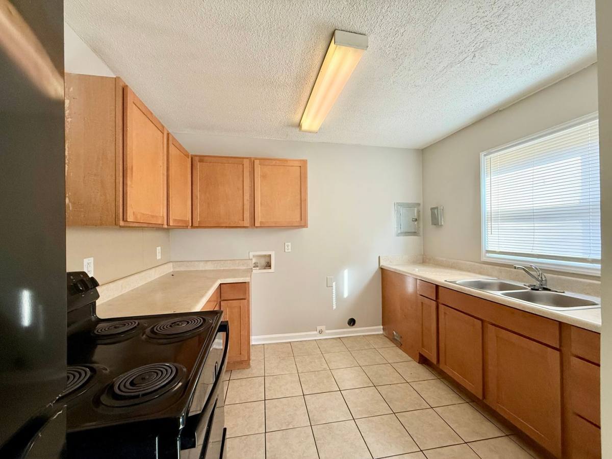 Townhouse for rent at 1132 Montcalm St #3, Charlotte, NC 28208