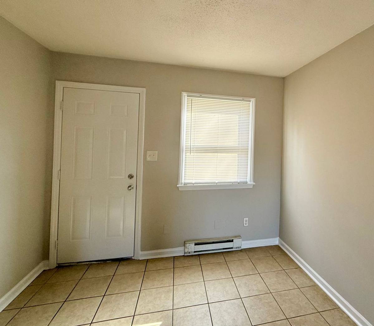 Townhouse for rent at 1132 Montcalm St #3, Charlotte, NC 28208
