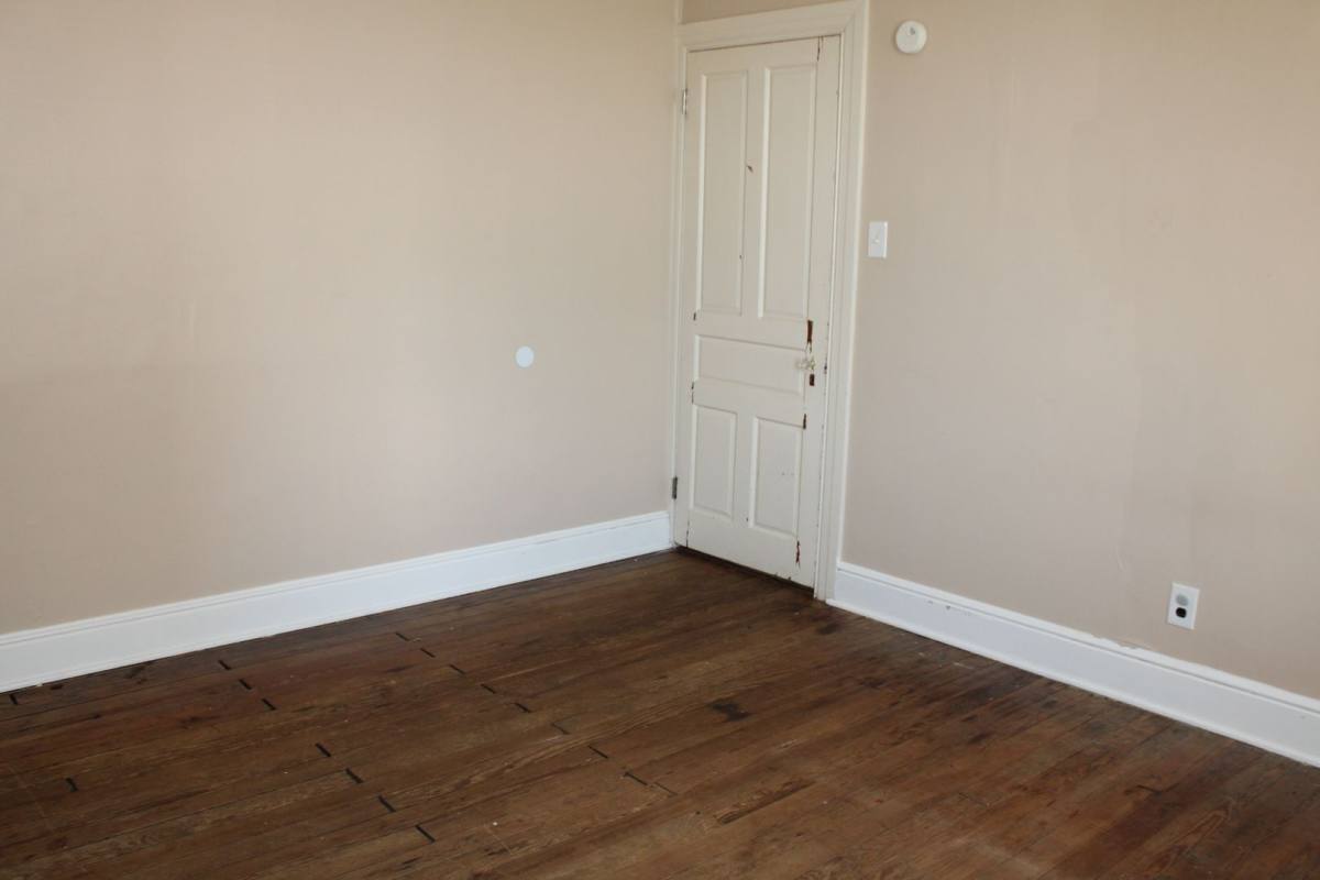 Apartment for rent at 983 E Philadelphia St - 1st Floor, York, PA 17403