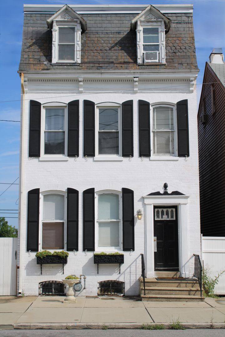 Apartment for rent at 983 E Philadelphia St - 1st Floor, York, PA 17403