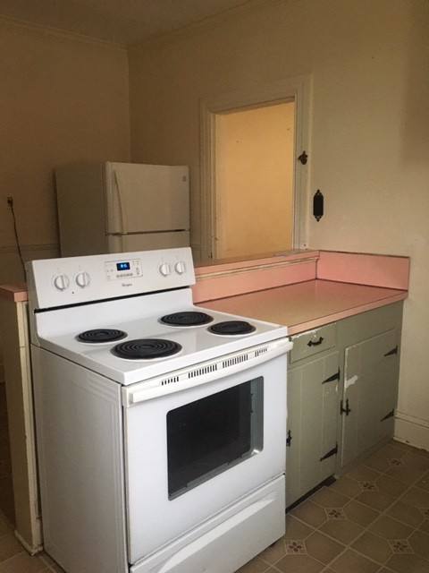 Apartment for rent at 983 E Philadelphia St - 1st Floor, York, PA 17403