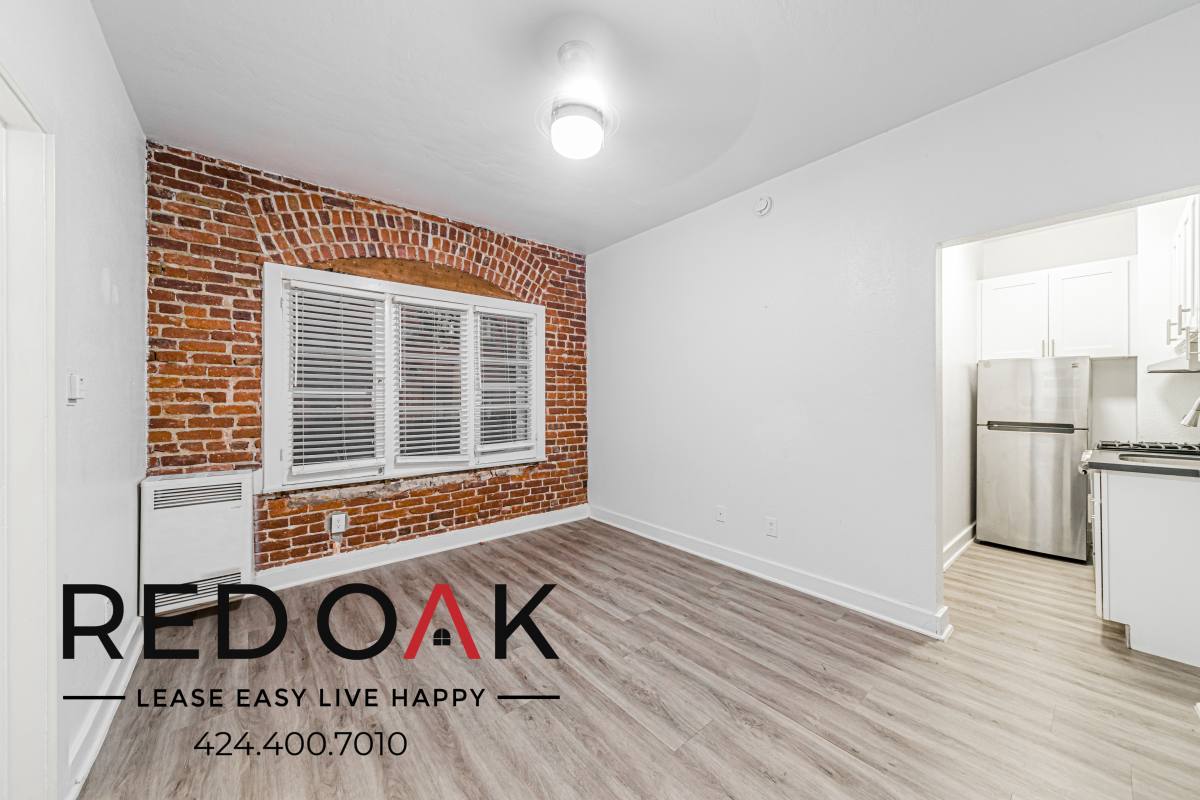 Apartment for rent at 1616 N Normandie Ave #102, Los Angeles, CA 90027