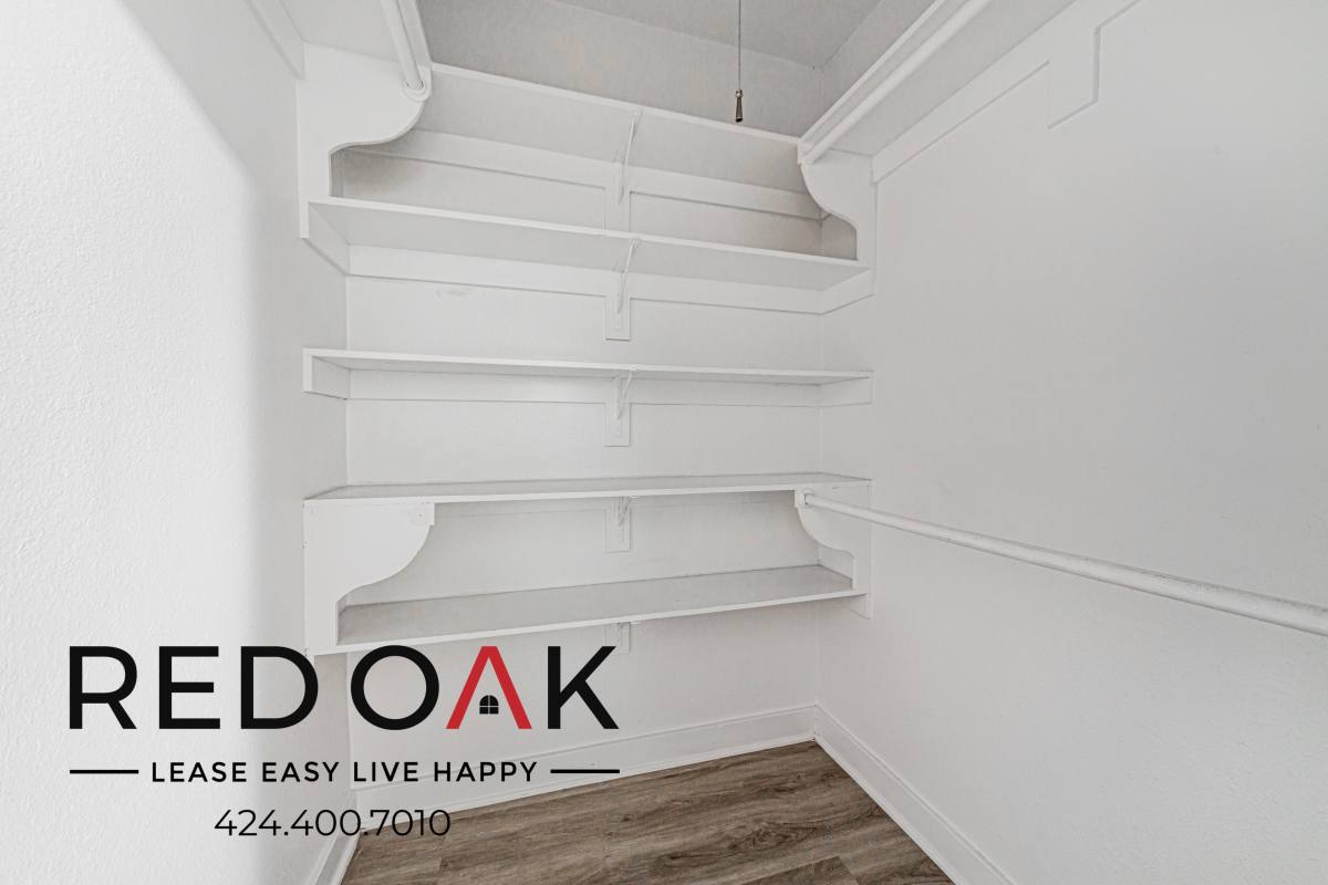Apartment for rent at 1616 N Normandie Ave #102, Los Angeles, CA 90027