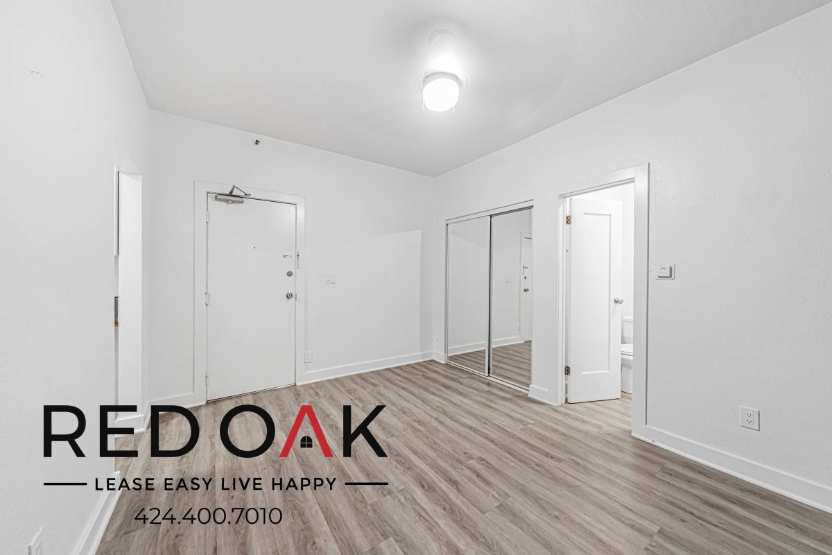 Apartment for rent at 1616 N Normandie Ave #102, Los Angeles, CA 90027