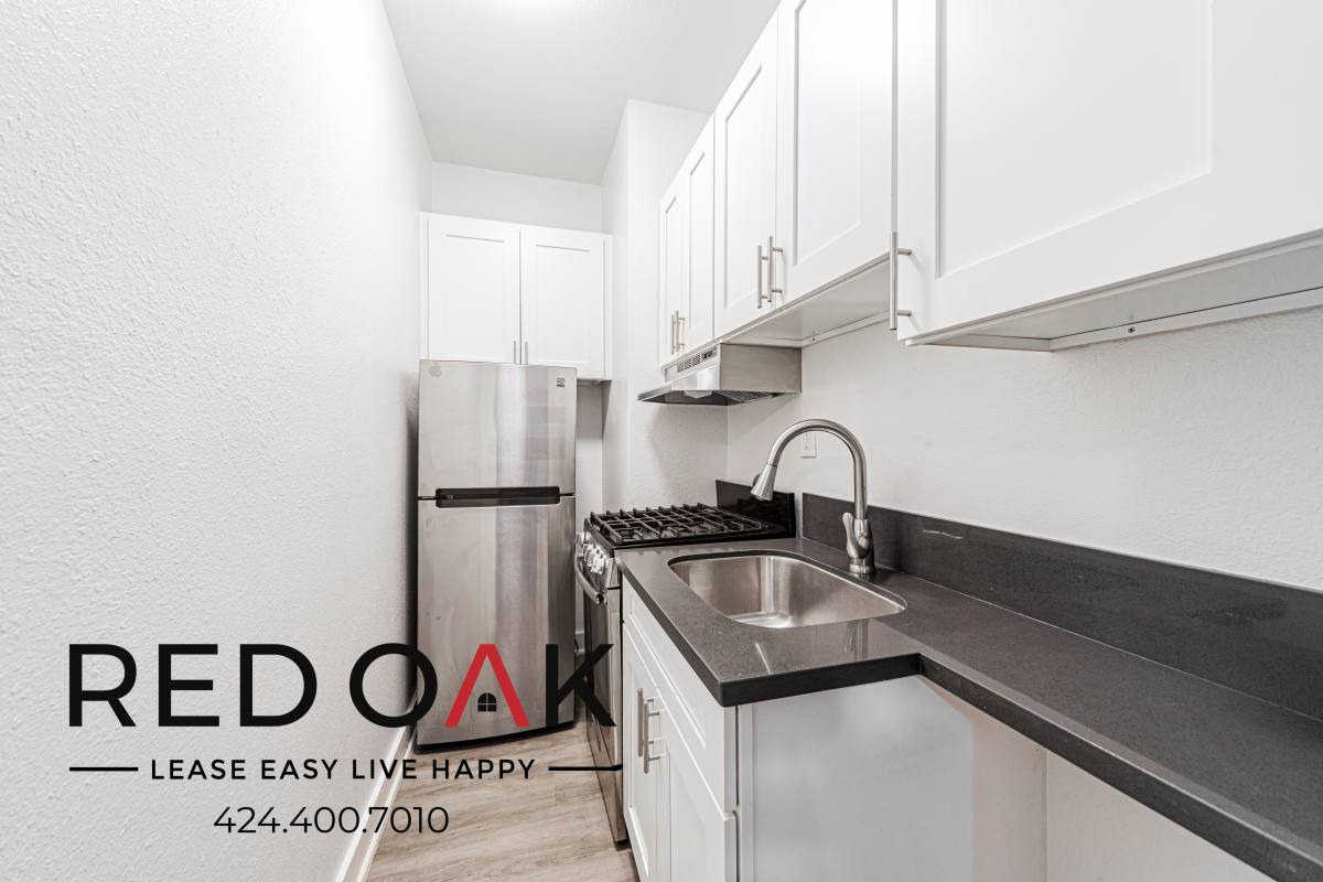 Apartment for rent at 1616 N Normandie Ave #102, Los Angeles, CA 90027