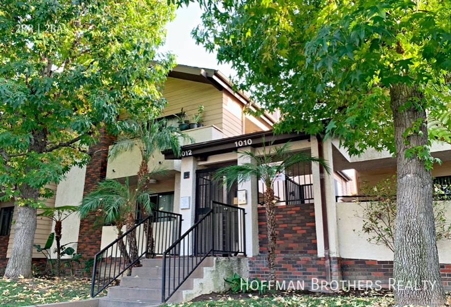 Apartment for rent at 1012 E Acacia Ave #206, Glendale, CA 91205