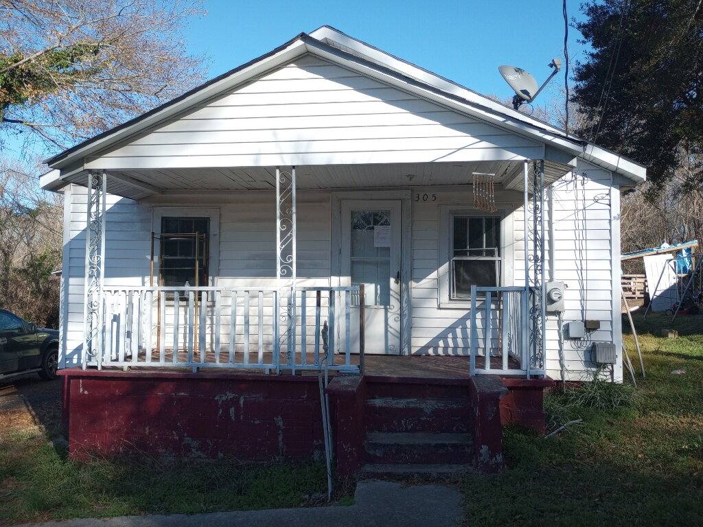 House for rent at 305 River St, Laurens, SC 29360