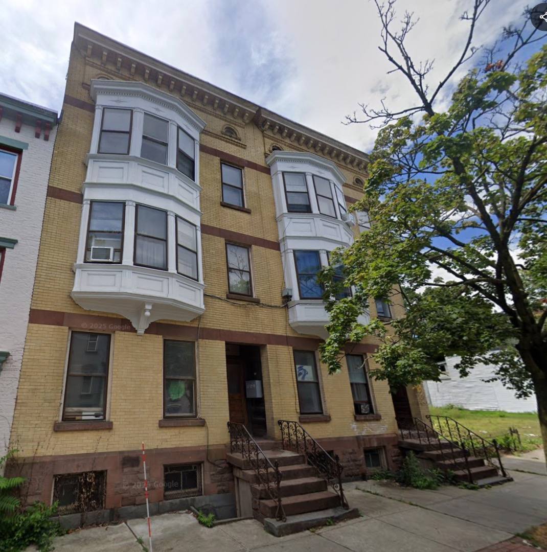 Apartment for rent at 400 Madison Ave #A-3RD Floor, Albany, NY 12210