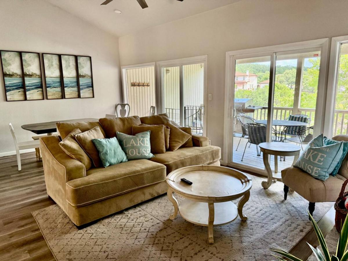 Townhouse for rent at 539 S Venture Blvd, Leander, TX 78645