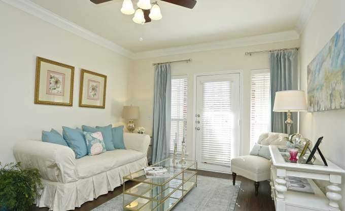 Apartment for rent at 6060 Fairmont Parkway, Pasadena, TX 77505