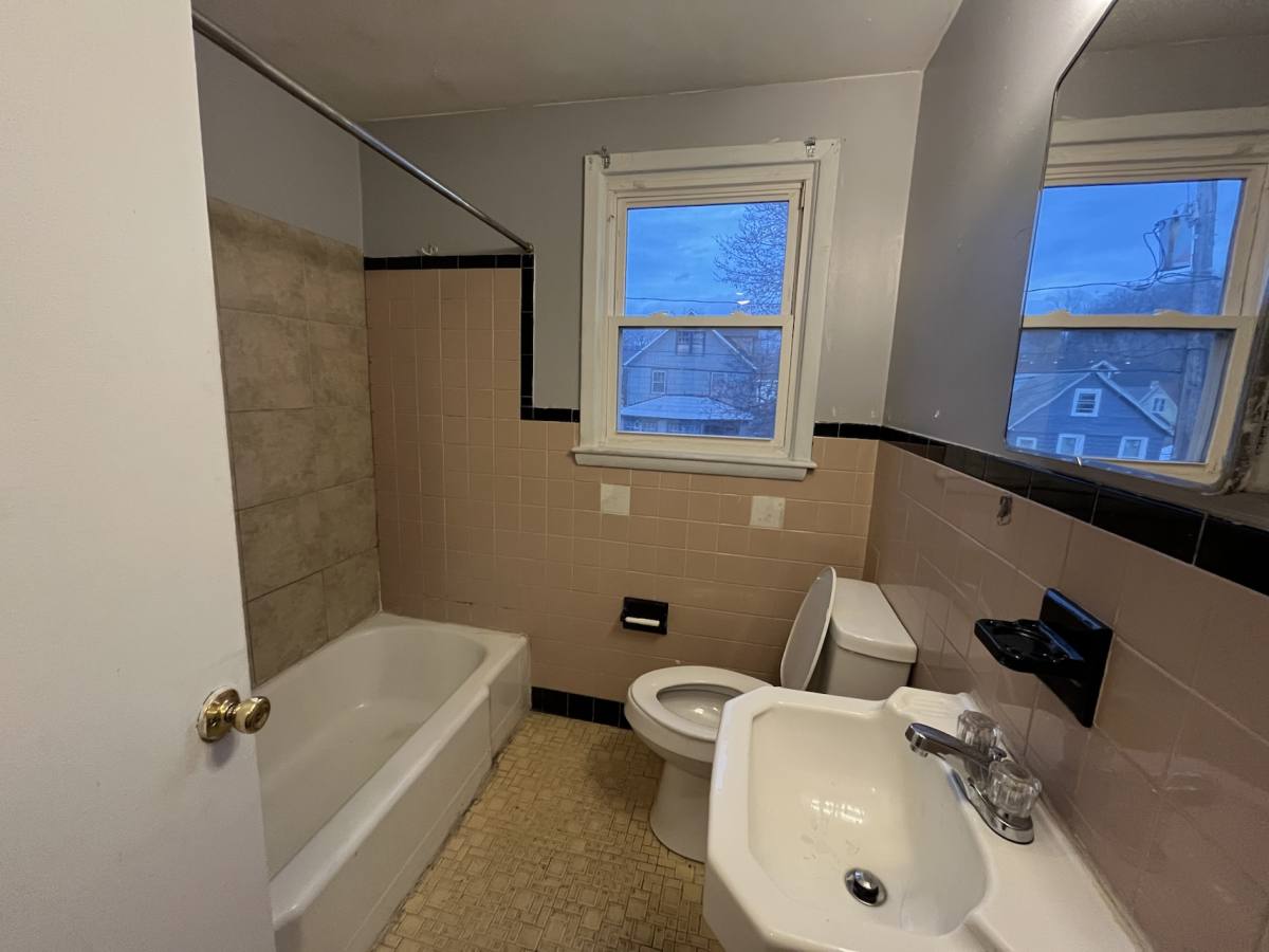 Apartment for rent at 405-09 Fitch St #4, Syracuse, NY 13204