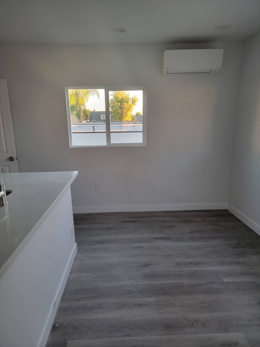 Apartment for rent at 613 W 83rd St #615 1 2, Los Angeles, CA 90044