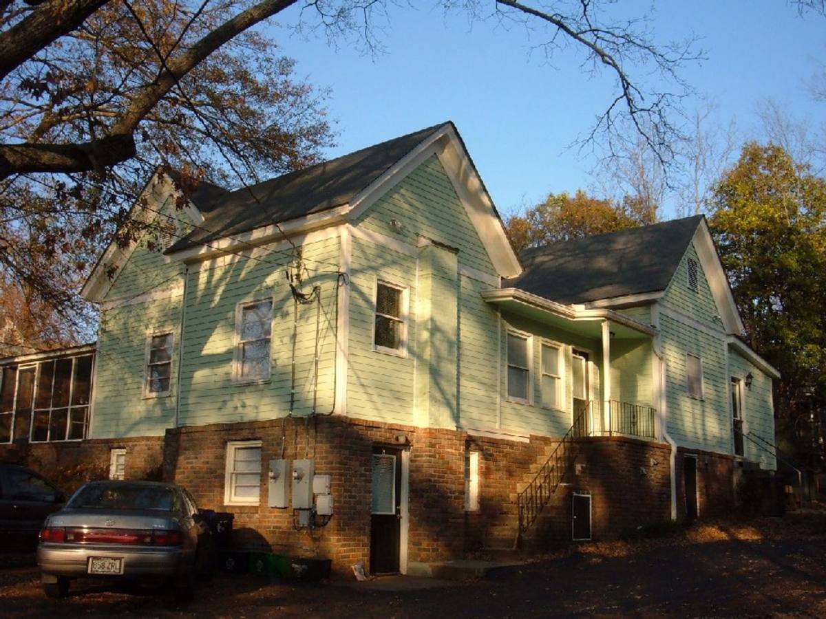 Apartment for rent at 195 Barrow St, Athens, GA 30601