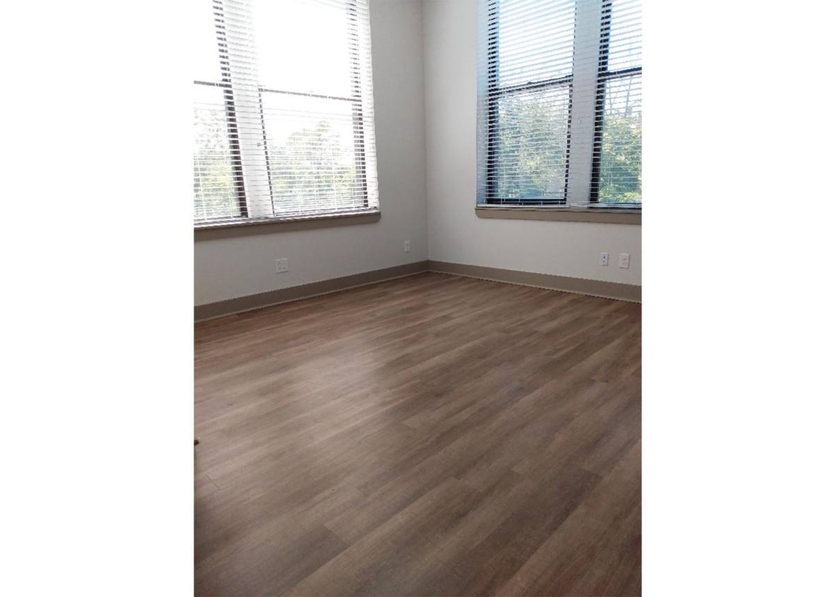 Apartment for rent at 500 Lafayette Ave, Cincinnati, OH 45220