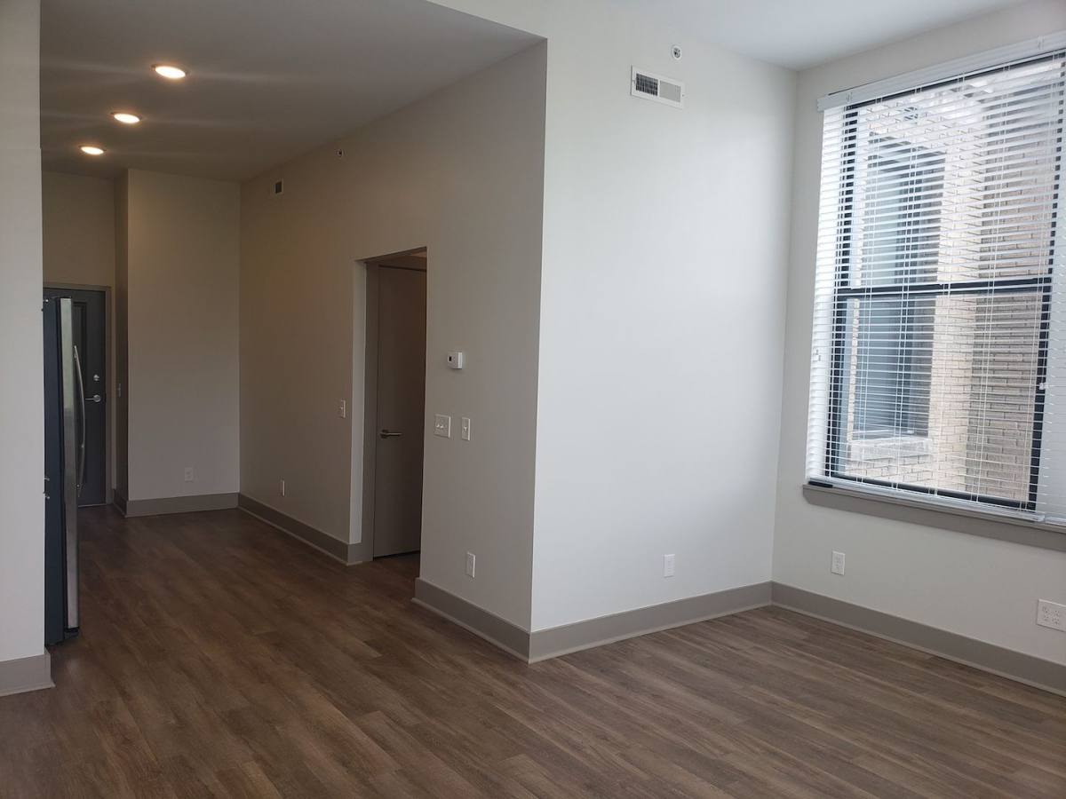 Apartment for rent at 500 Lafayette Ave, Cincinnati, OH 45220