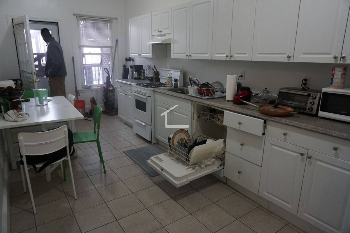 House for rent at 79 Brighton Ave #1B, Brighton, MA 02135