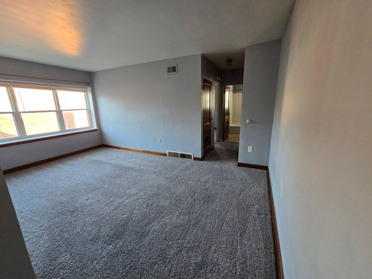 Apartment for rent at 808 State St, Bettendorf, IA 52722