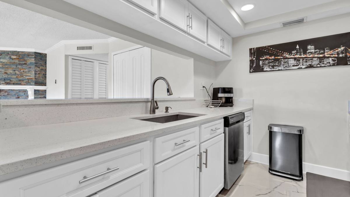 Condo for rent at 10192 Seminole Island Dr, Largo, FL 33773