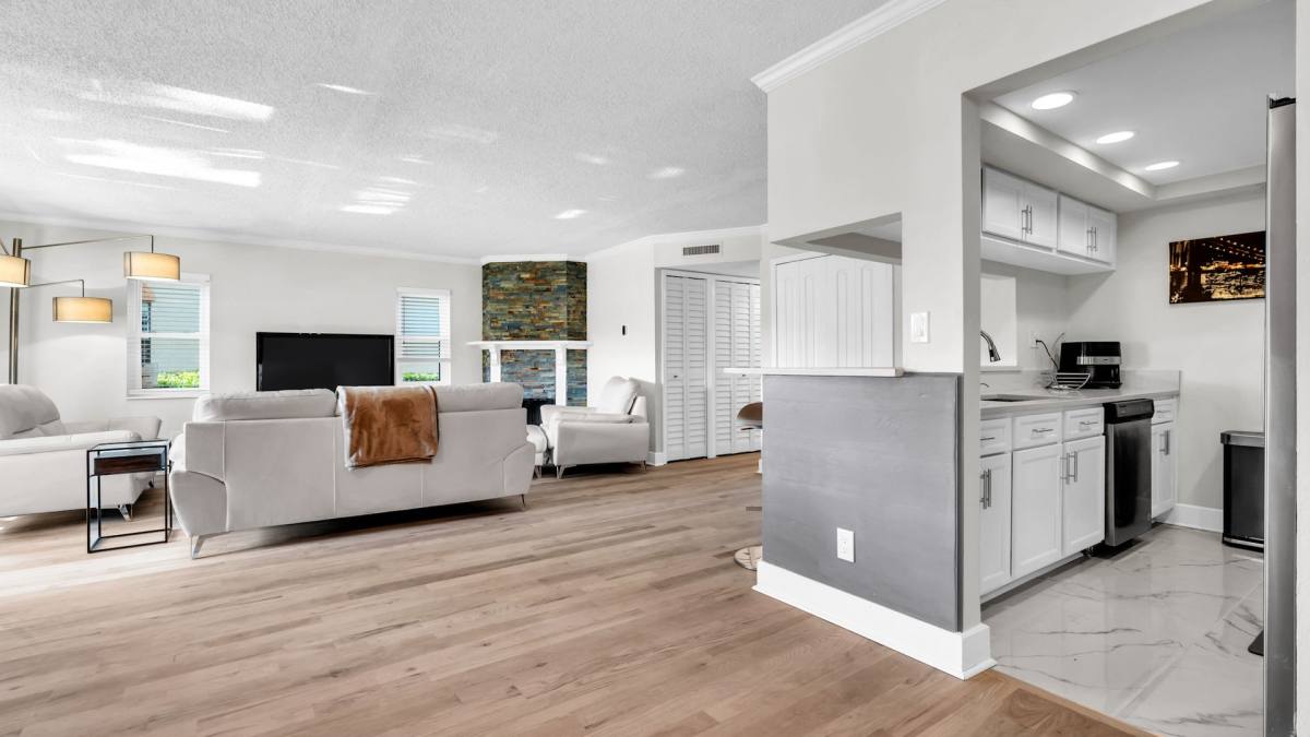 Condo for rent at 10192 Seminole Island Dr, Largo, FL 33773