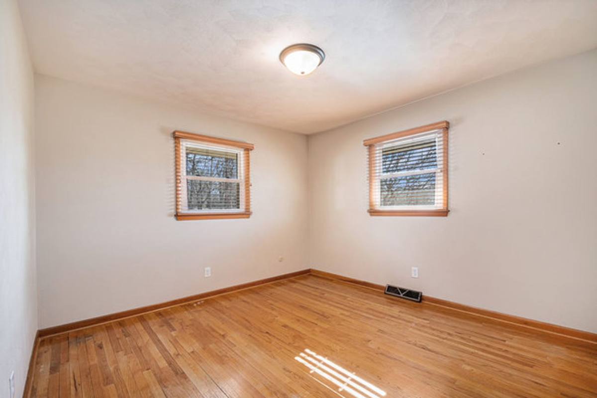 House for rent at 51998 Fir Rd, Granger, IN 46530