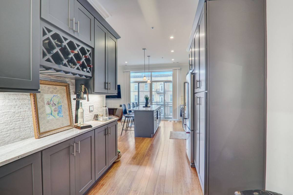 Apartment for rent at 33 S Ashland Ave, Chicago, IL 60607