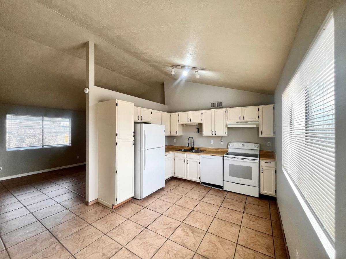 House for rent at 990 Baltic Ave SE, Rio Rancho, NM 87124