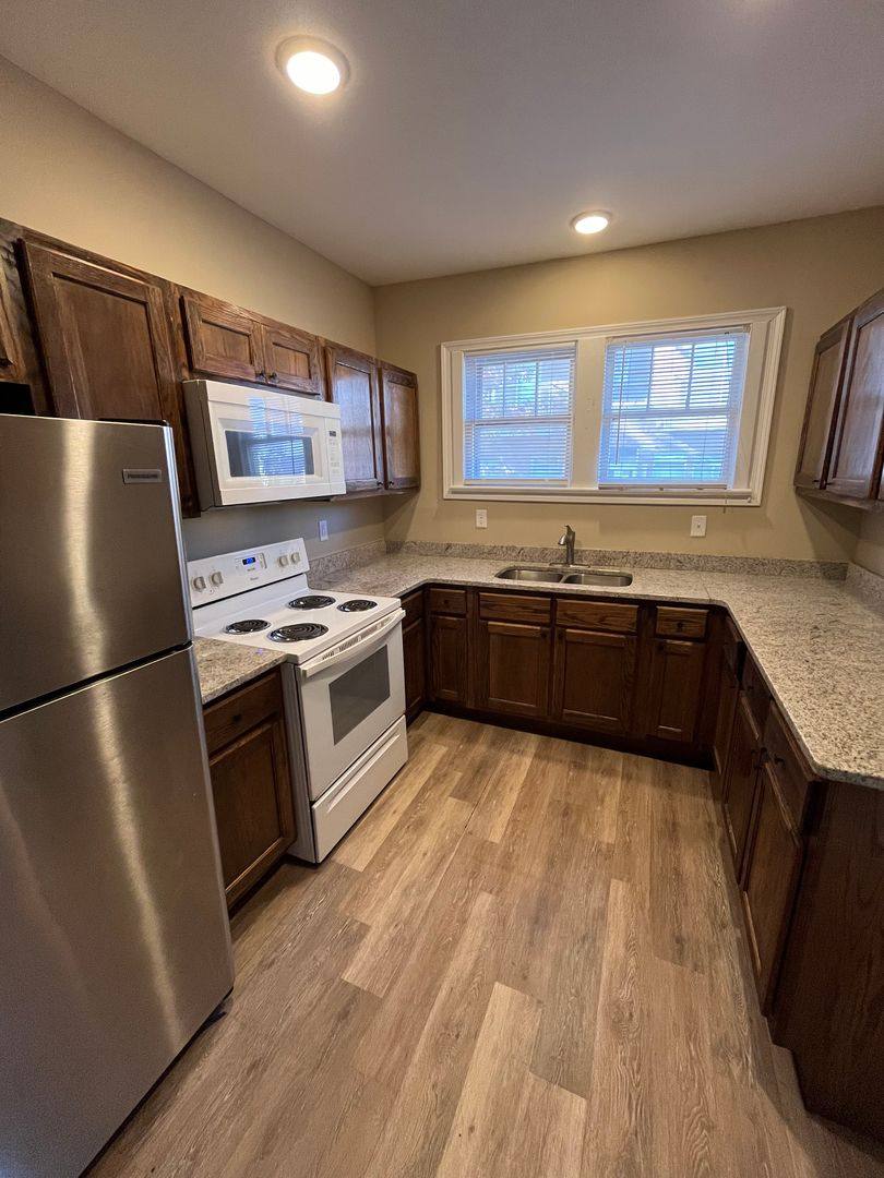 House for rent at 515 E 7th Ave, Bowling Green, KY 42101