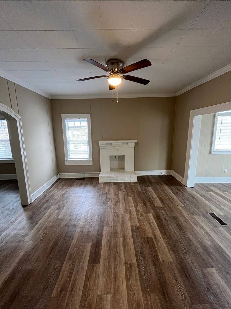 House for rent at 515 E 7th Ave, Bowling Green, KY 42101