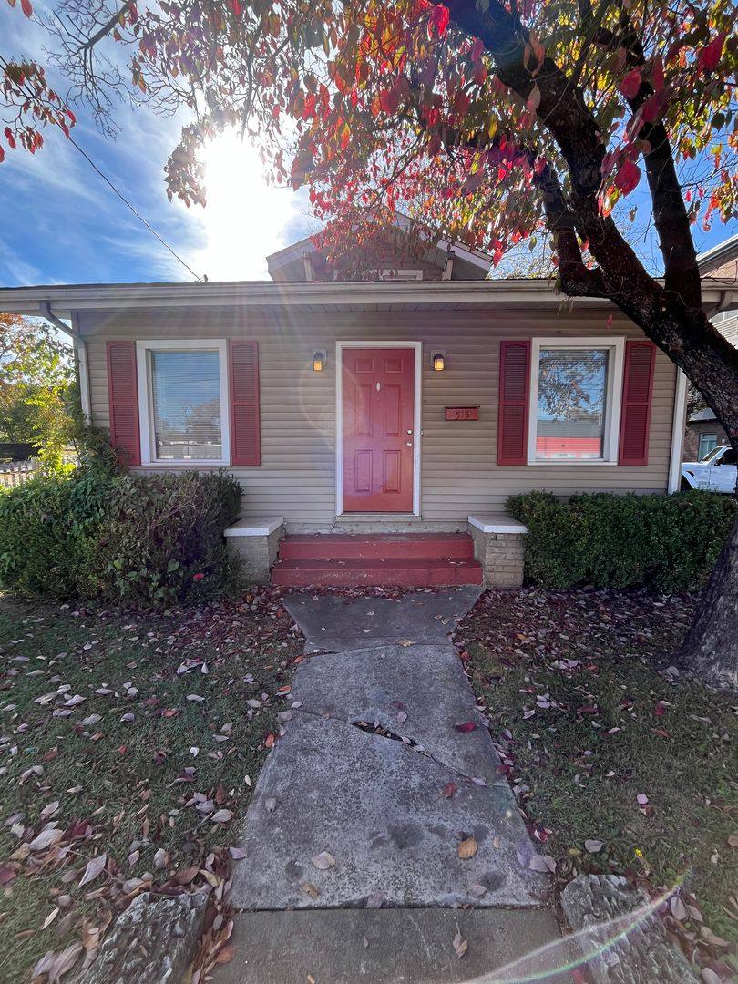 House for rent at 515 E 7th Ave, Bowling Green, KY 42101