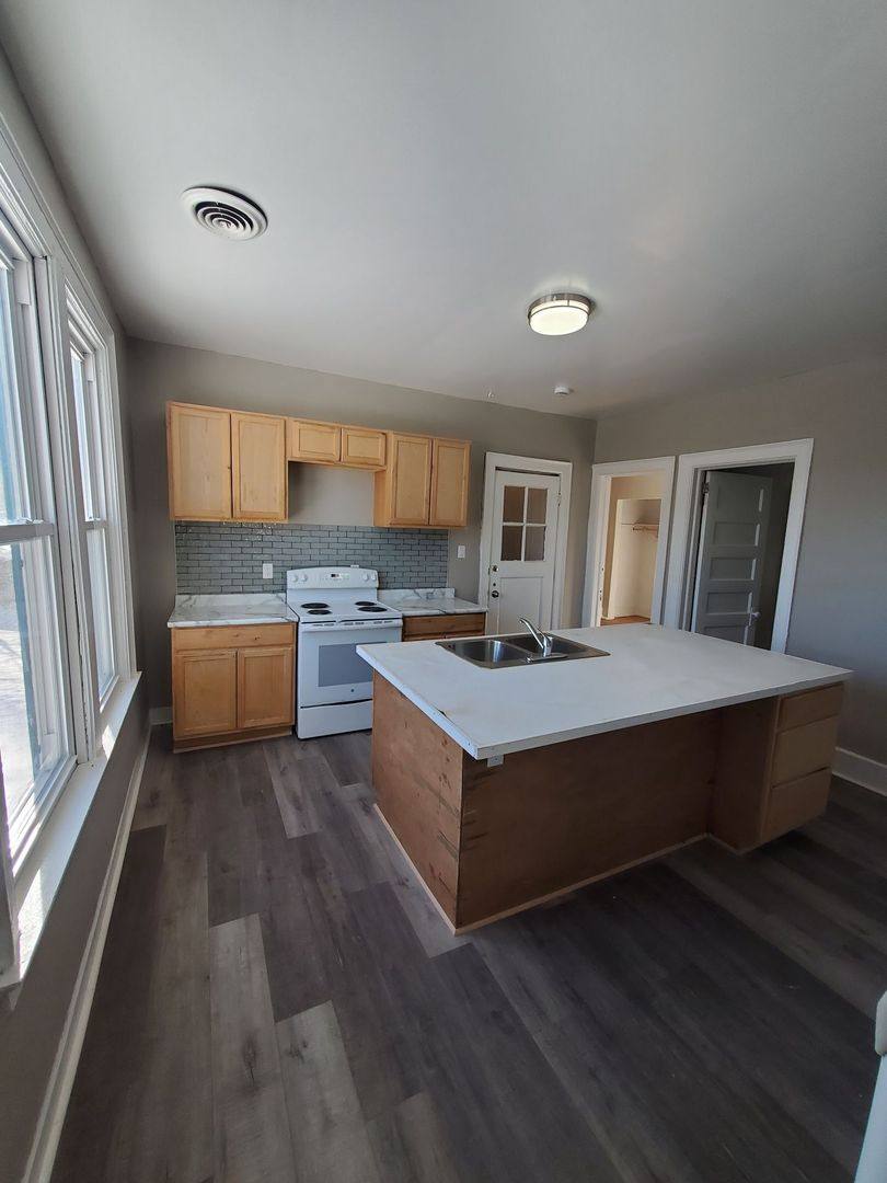 Apartment for rent at 223-225 E Burleigh St, Milwaukee, WI 53212