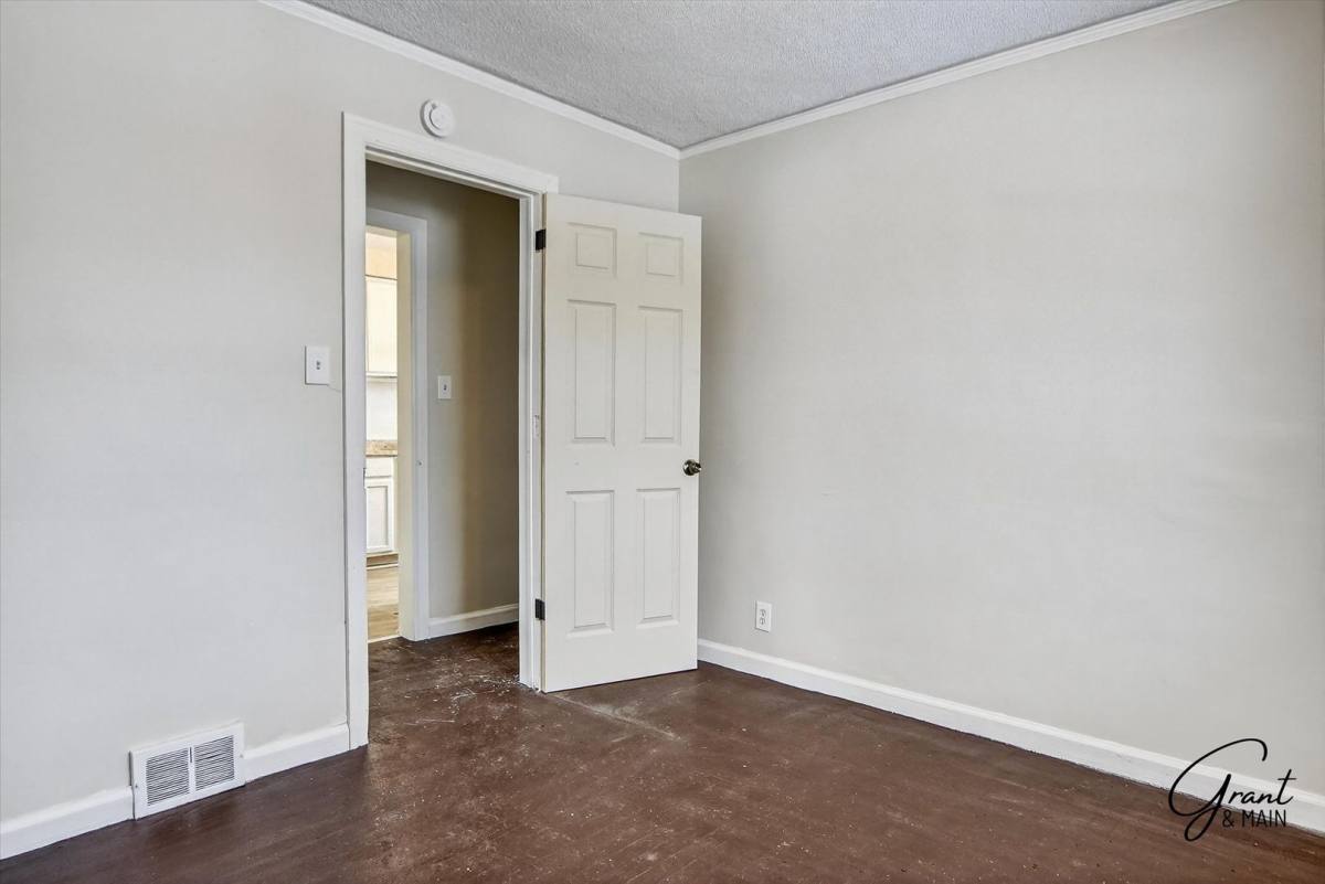 Apartment for rent at 12200 Cheyenne St, Detroit, MI 48227