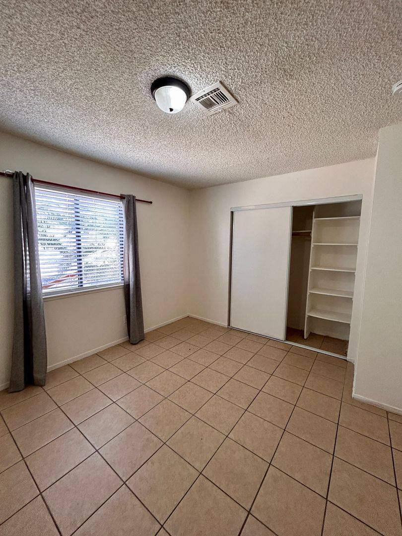 Apartment for rent at 6217 Yerba Lane, Las Vegas, NV 89108