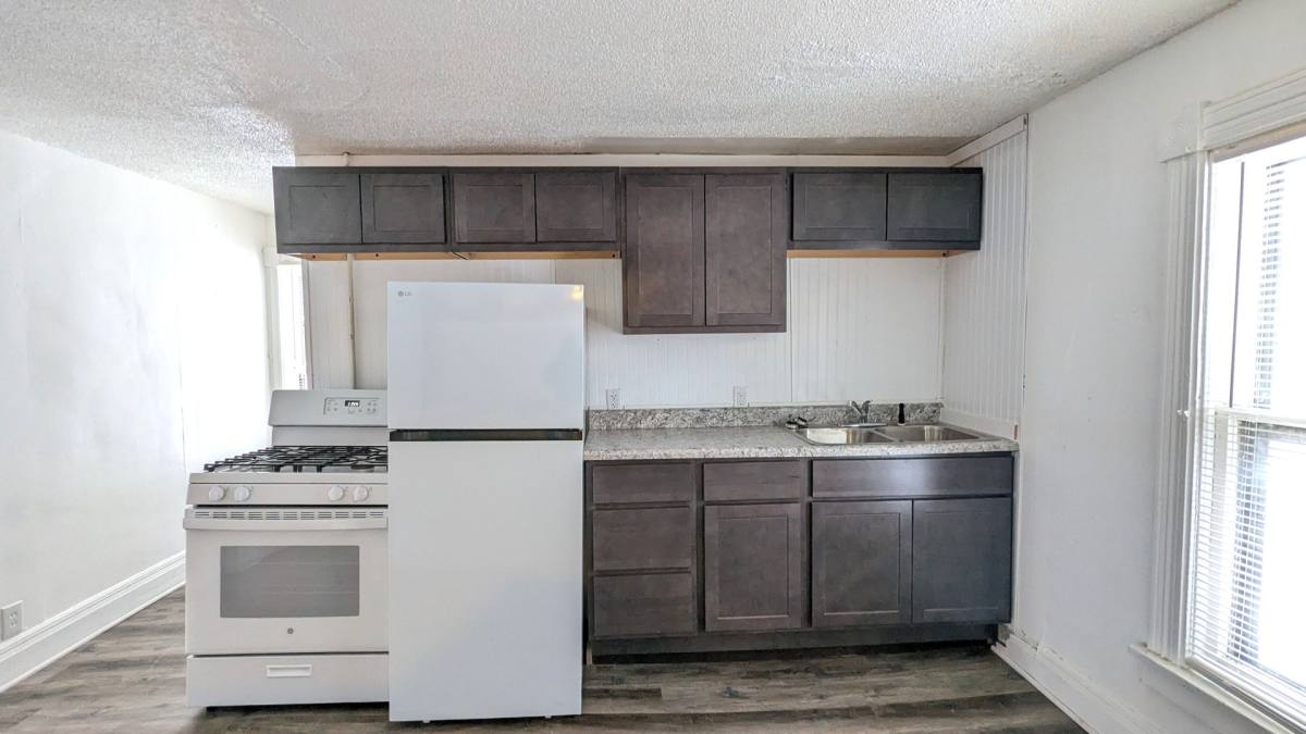 Apartment for rent at 2516 5th St, Muskegon, MI 49444
