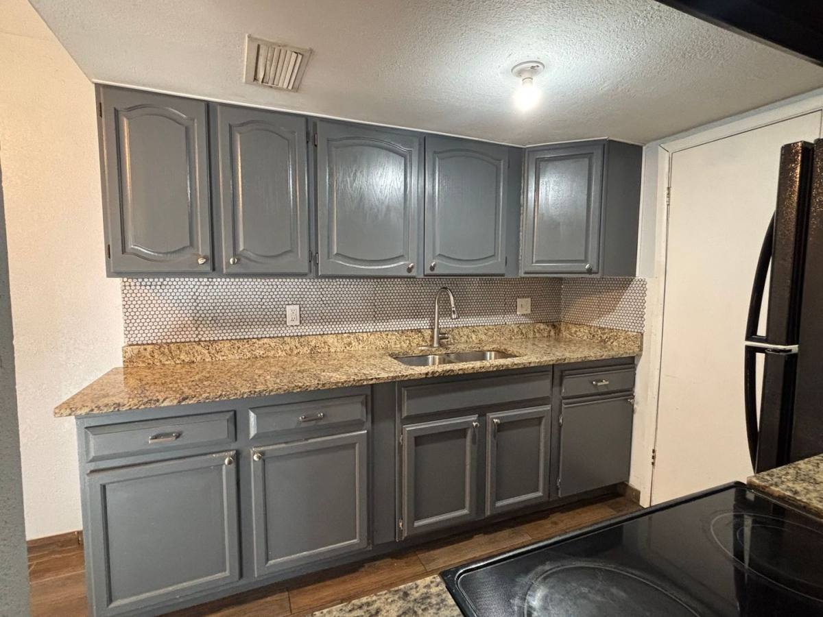 Townhouse for rent at 8426 N 34th Dr, Phoenix, AZ 85051