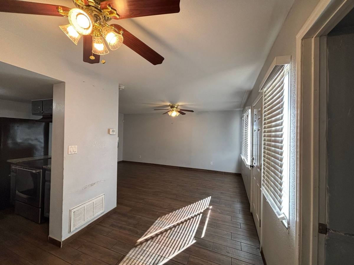 Townhouse for rent at 8426 N 34th Dr, Phoenix, AZ 85051