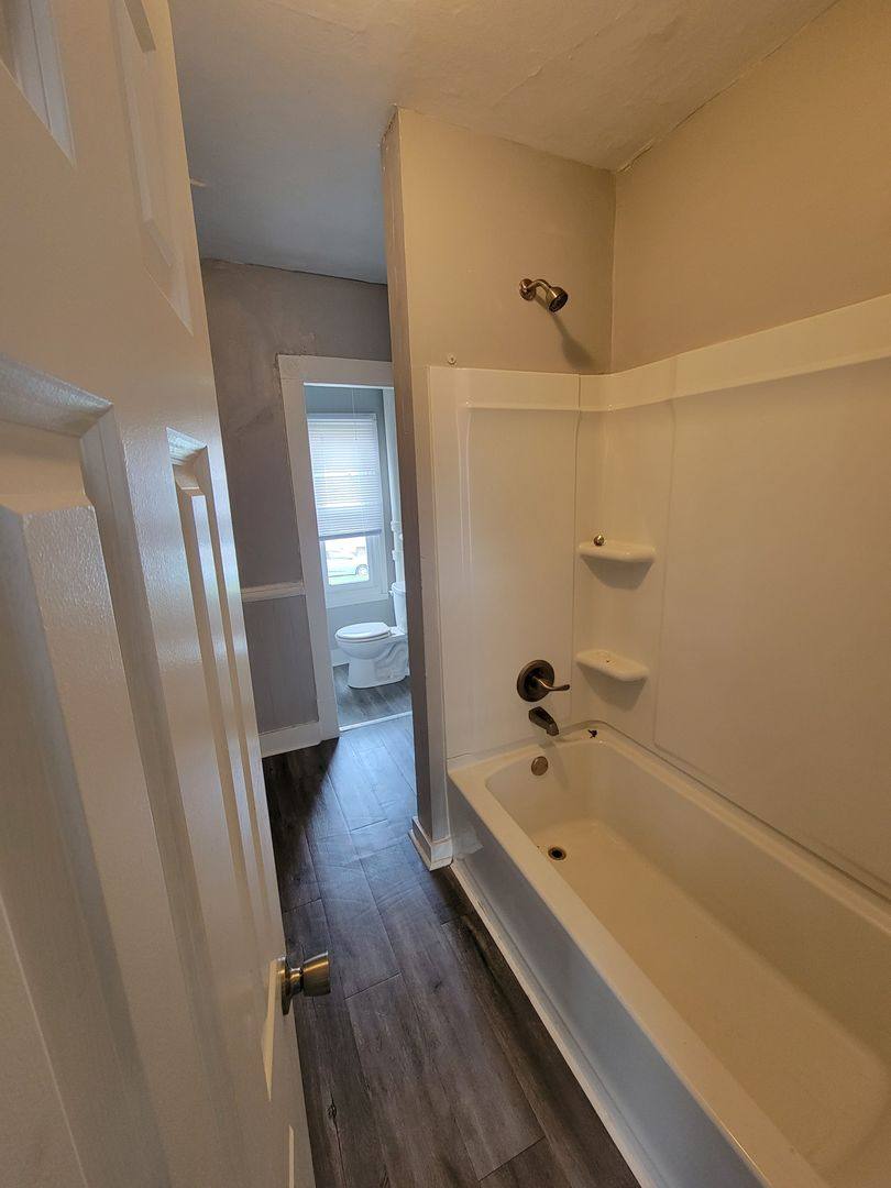 Apartment for rent at 604 Fillmore St, Davenport, IA 52802