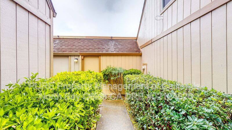 House for rent at 1970 Knolls Dr, Santa Rosa, CA 95405